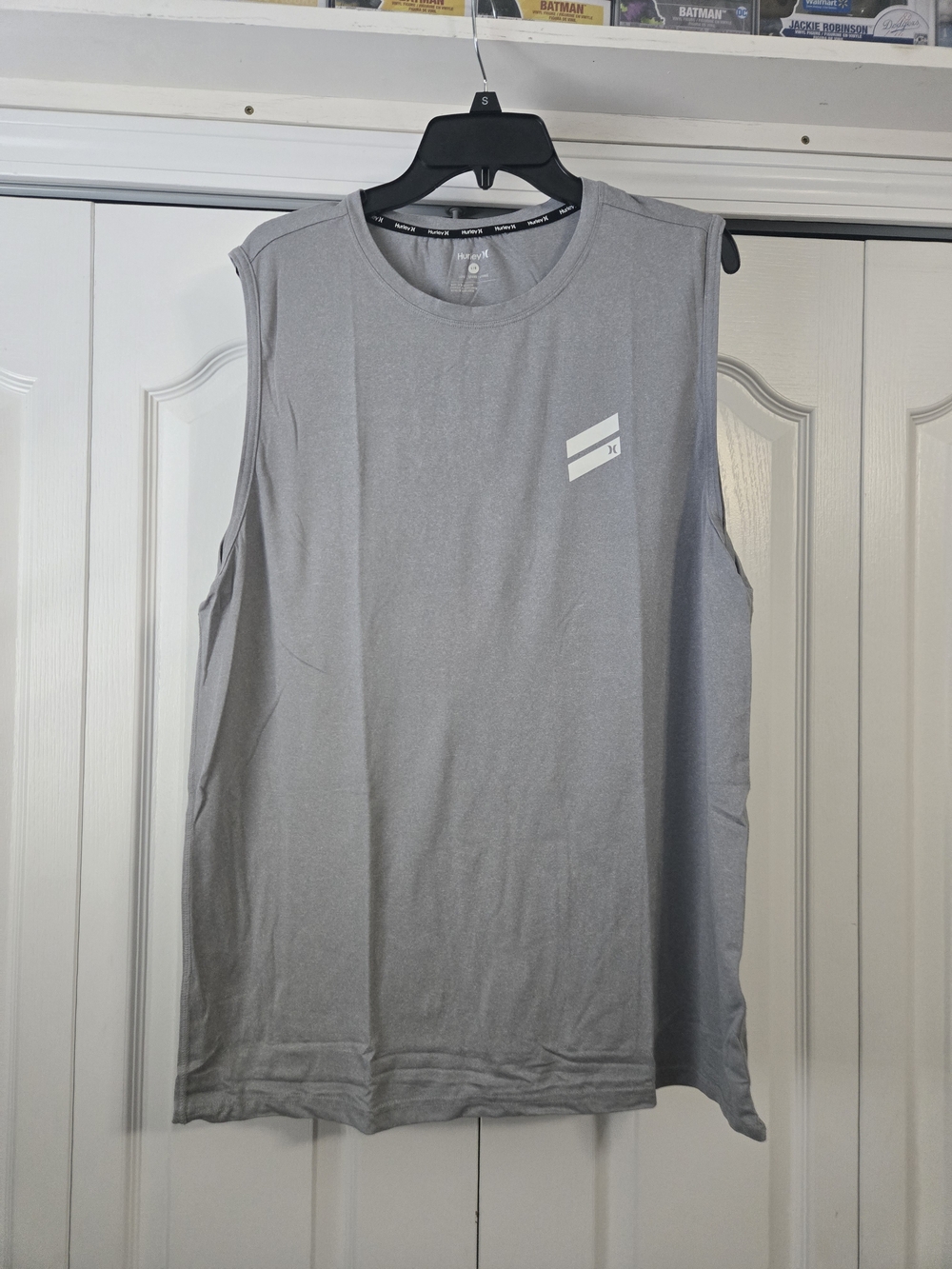Hurley Gray Men's Sleeveless Athletic Tank with Subtle Logo